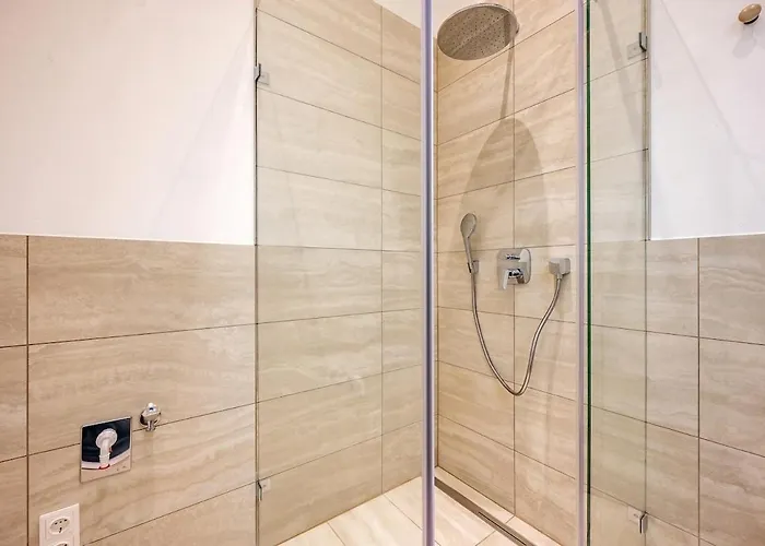 1 Bdr - Majestic, Right Near Vienna's Old Appartamento